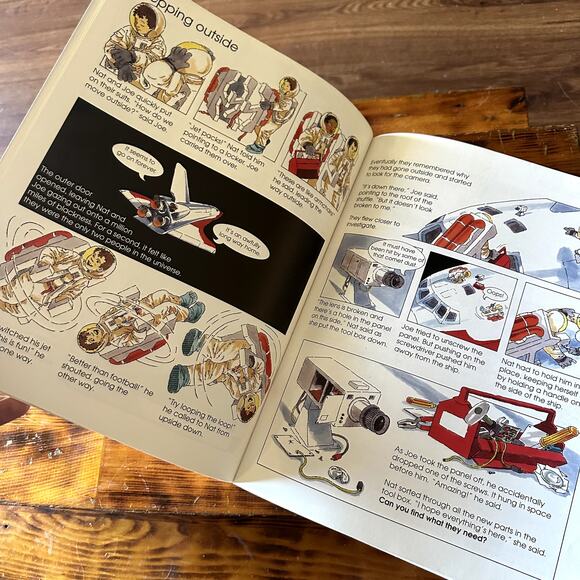 Vintage 1996 Usborne Puzzle Journeys Puzzle Journey Into Space Paperback Book - Picture 6 of 8